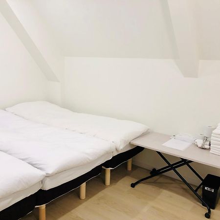 Oku Apartment Tokyo Bagian luar foto
